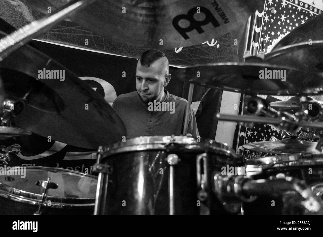 Drum practice, drummer, snare, cymbal Stock Photo - Alamy