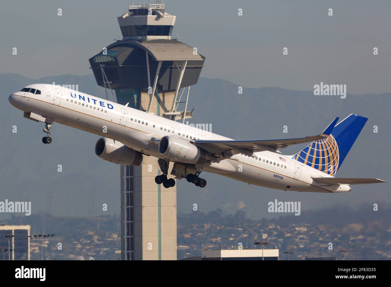 Los Angeles, USA - 20. February 2016: United Airlines Boeing 757-200 at Los Angeles airport (LAX) in the USA. Boeing is an aircraft manufacturer based Stock Photo