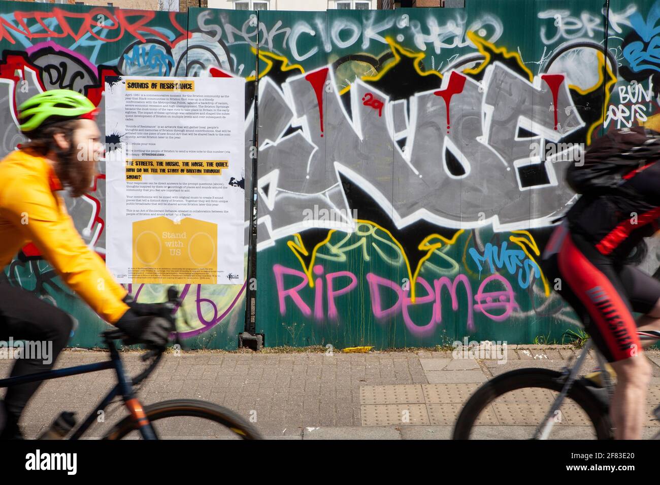 1981 police london violence hi-res stock photography and images - Alamy