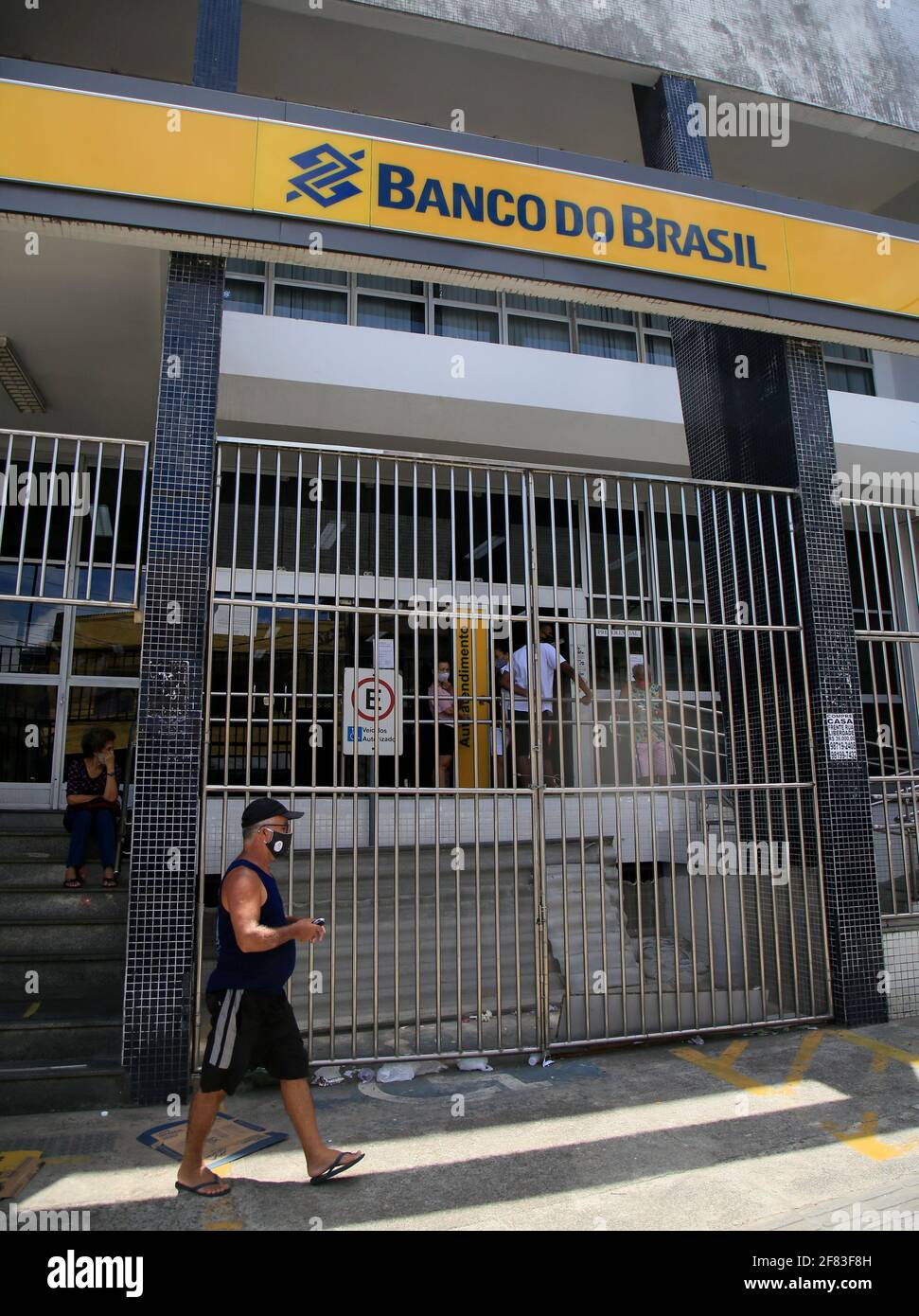 salvador, bahia, brazil - january 27, 2021: facade of the Banco do Brasil  branch in the Liberdade neighborhood, in the city of Salvador. *** Local Ca  Stock Photo - Alamy