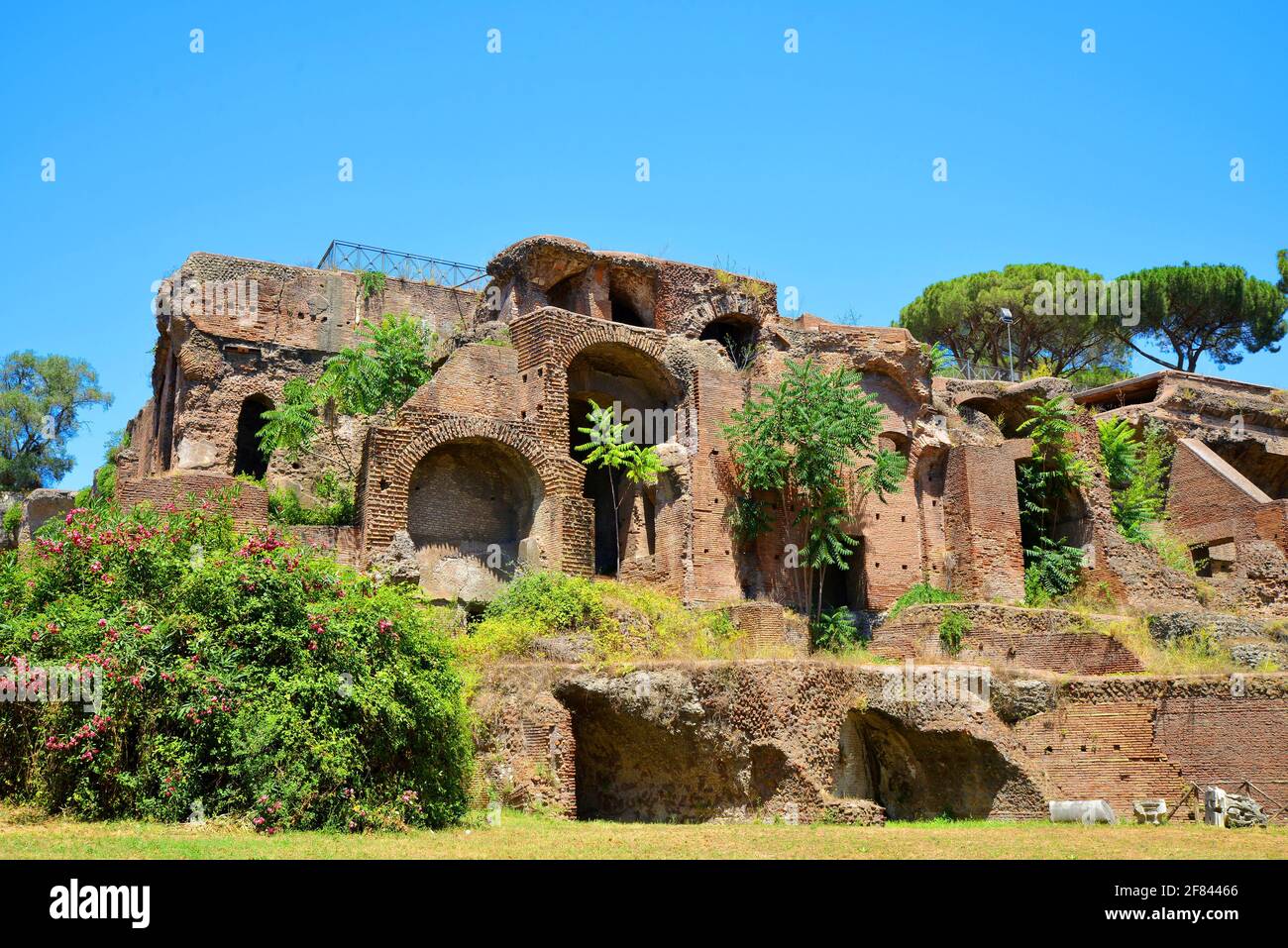 Palatine Rome Palatine hill palace ruins hi-res stock photography and images - Alamy