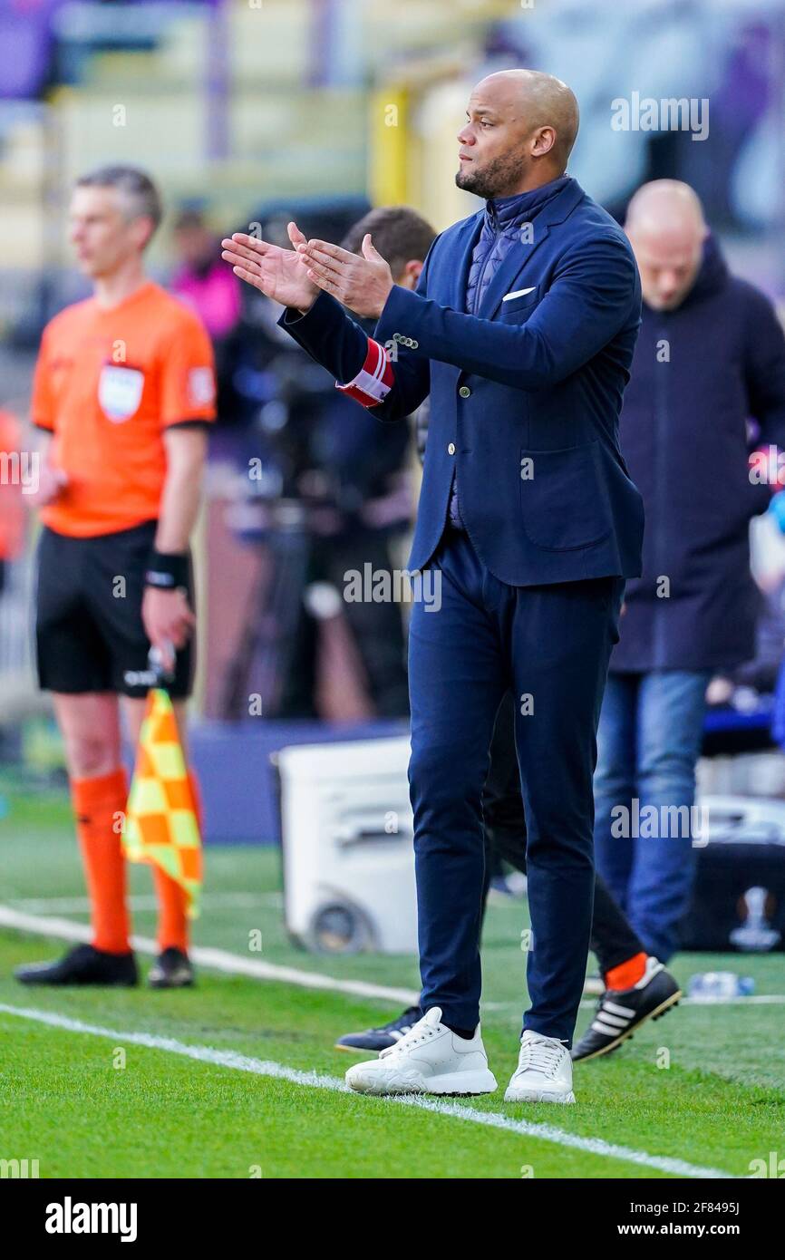 anderlecht-belgium-april-11-coach-vincent-kompany-of-rsc-anderlecht