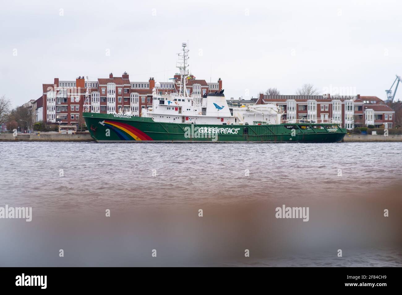 Wilhelmshaven, Germany. 09th Apr, 2021. The Greenpeace action ship 'Esperanza' is moored in the Ems-Jade Canal at Bontekai. Credit: Jonas Walzberg/dpa/Alamy Live News Stock Photo