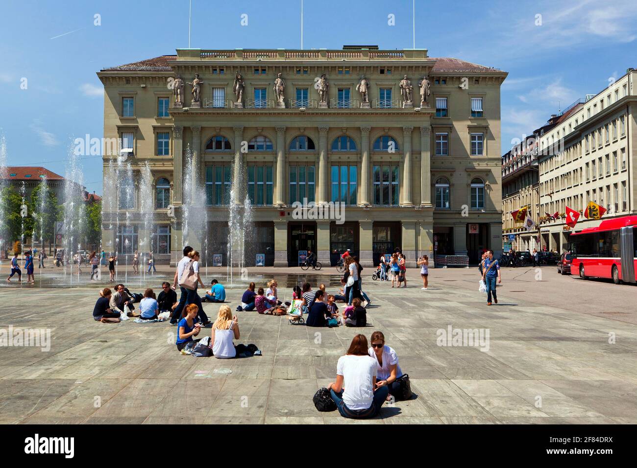 Bundesplatz of Bern, fountains on Bern's Bundesplatz, Federal Palace, Bern, Switzerland Stock Photo