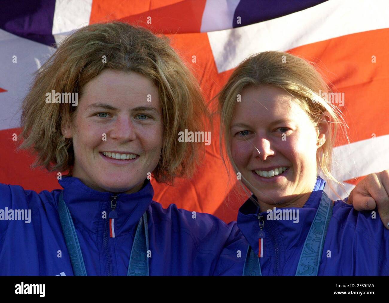 THE OLYMPIC GAMES IN SYDNEY - SEPT 2000.MODEN PENTATHLON STEPHANIE COOKGOLD AND KATE ALLENBY BRONZE . Stock Photo