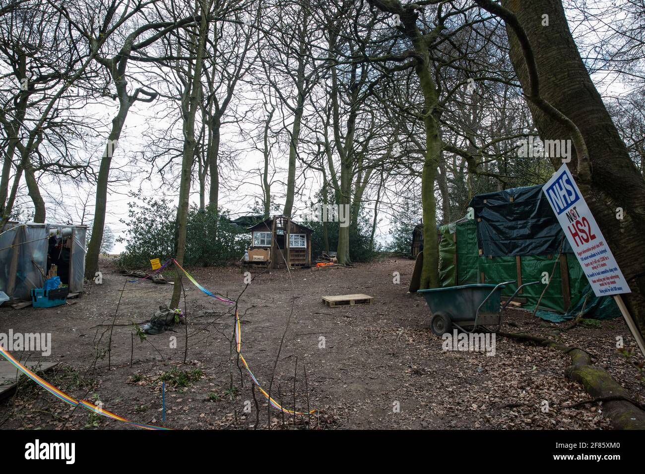 Wendover, UK. 9th April, 2021. A section of an environmental protection camp is pictured at Jones Hill Wood, ancient woodland said to have inspired Roald Dahl, during tree felling operations for the HS2 high-speed rail link. Tree felling work began this week, in spite of the presence of resting places and/or breeding sites for pipistrelle, barbastelle, noctule, brown long-eared and natterer's bats, following the issuing of a bat licence to HS2's contractors by Natural England on 30th March. Credit: Mark Kerrison/Alamy Live News Stock Photo