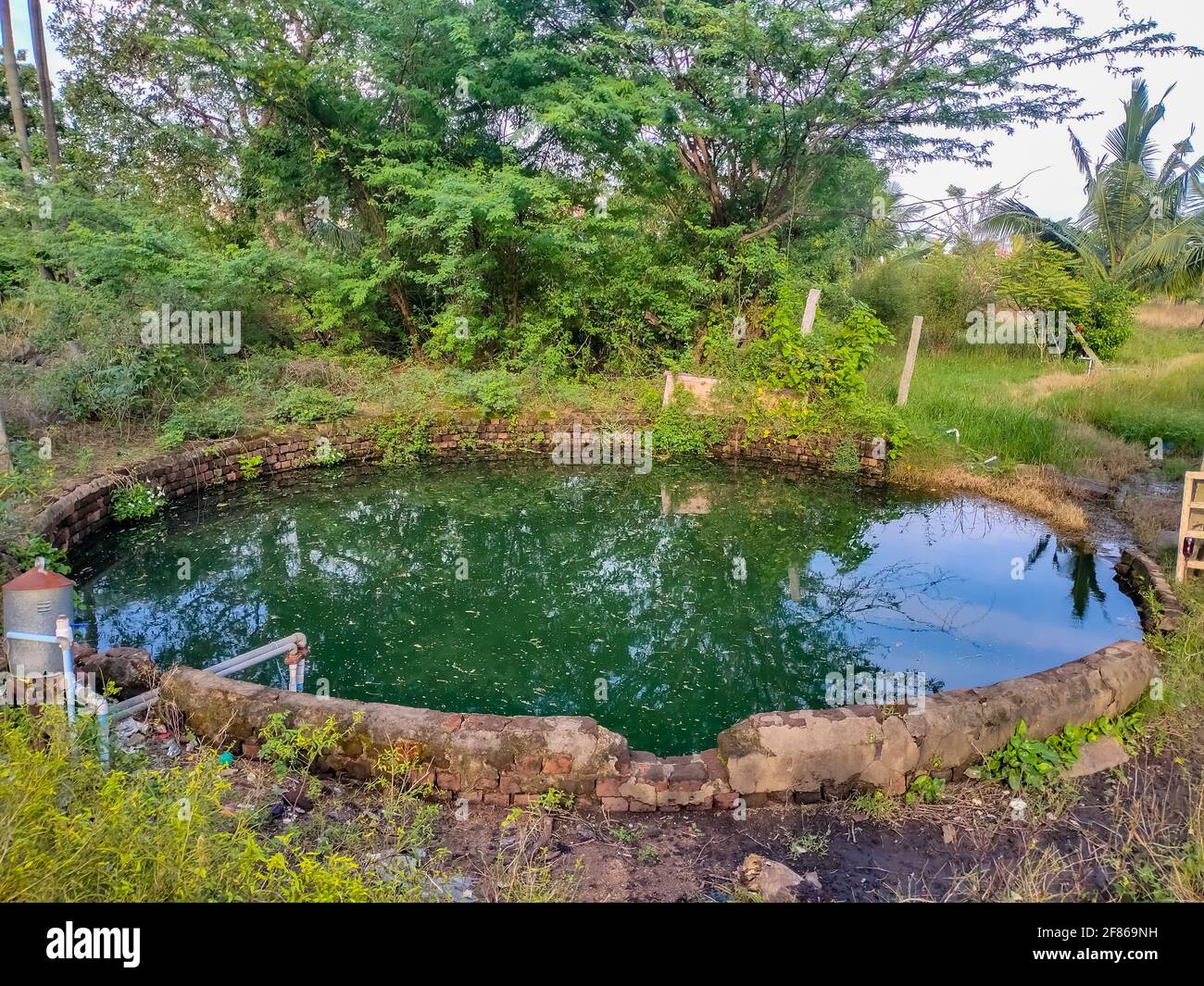 Over flow wells hires stock photography and images Alamy