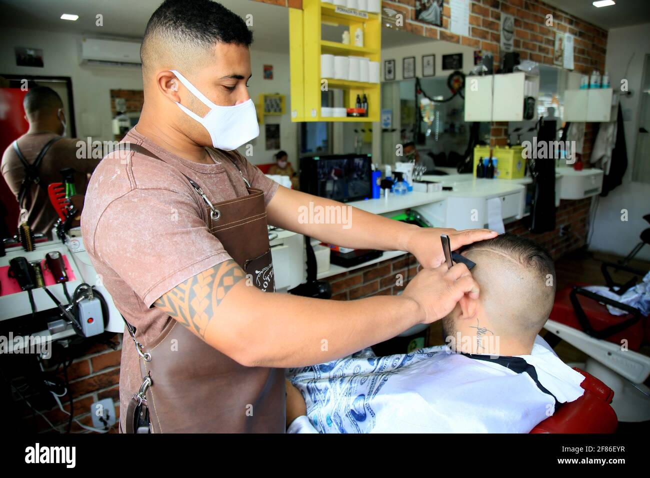 Barber shop brazil hi-res stock photography and images - Alamy