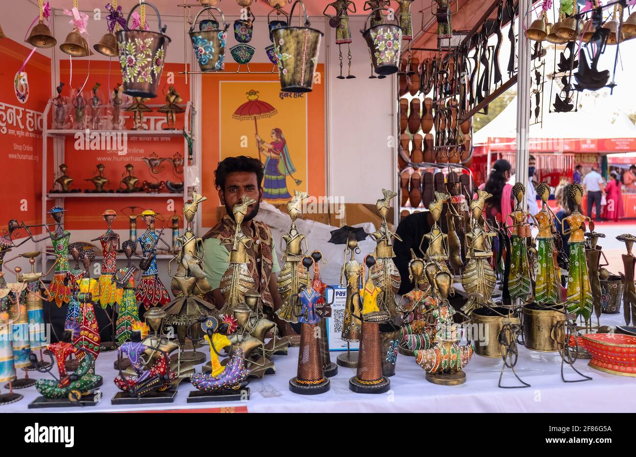 Handmade craft products for home and women on display for sale at Hunar