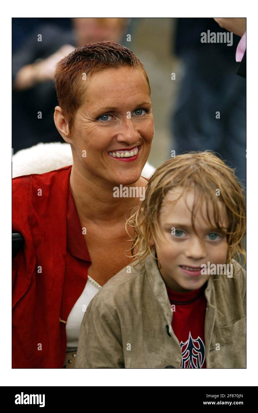 Marc Quinn's ALISON LAPPER PREGNANT installed on Trafalgar Square Fouth