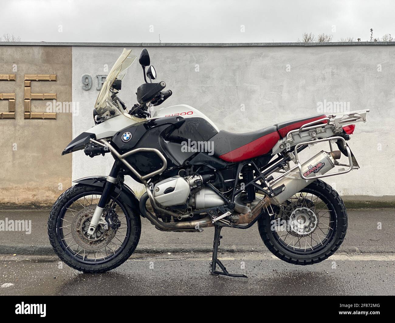 Bmw gs 1200 hi-res stock photography and images - Alamy