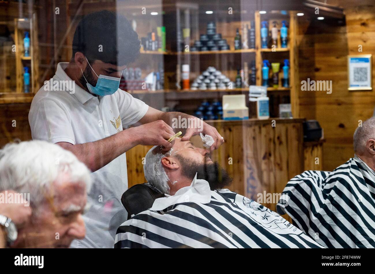 Barber shops hires stock photography and images Alamy
