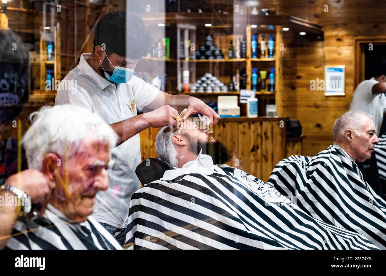 Barber shops hires stock photography and images Alamy
