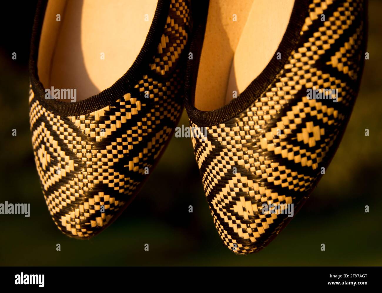 Cream flat store shoes ladies