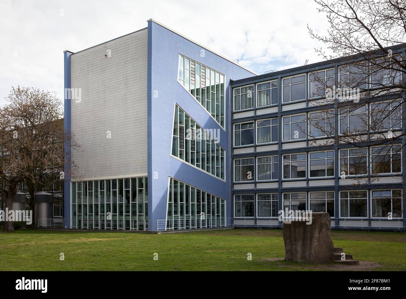 IBW building (Institute for Vocational and Business Education) of the University of Cologne on Herbert-Lewin street in the district Lindenthal, Cologn Stock Photo