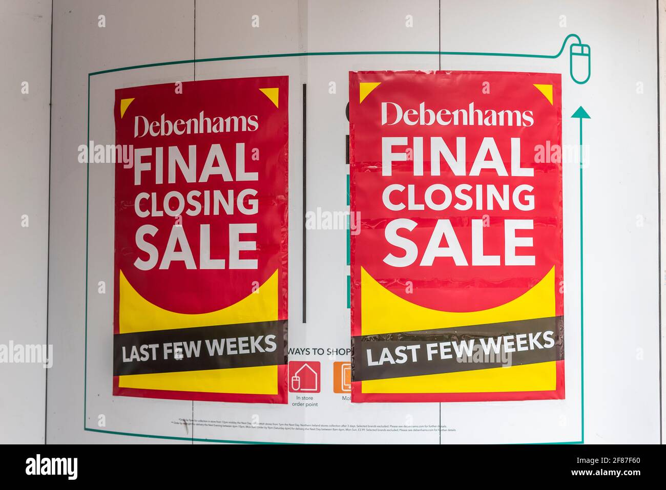 Debenhams store in High Street, Southend on Sea, Essex, UK, with closing down sale signs in the window display. Final closing, shut Stock Photo