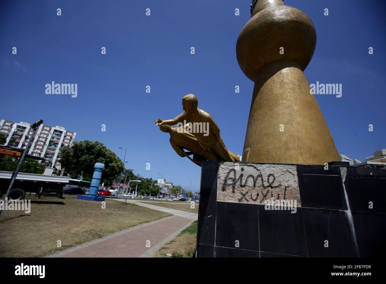 salvador, bahia / brazil - november 19, 2018: Statue of Jorge Amado and Zelia Gattai is seen tumbled due to vandelism in the neighborhood of Imbui in Stock Photo