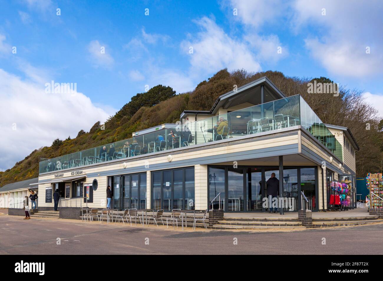 Bournemouth, Dorset UK. 12th April 2021. Bournemouth attractions open on seafront with the easing of Covid-19 restrictions. Alfresco dining at Chineside restaurant at Durley Chine seafront. Credit: Carolyn Jenkins/Alamy Live News Stock Photo