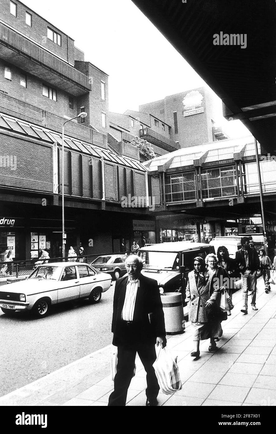 Wood Green Shopping Centre April 1990 Stock Photo Alamy