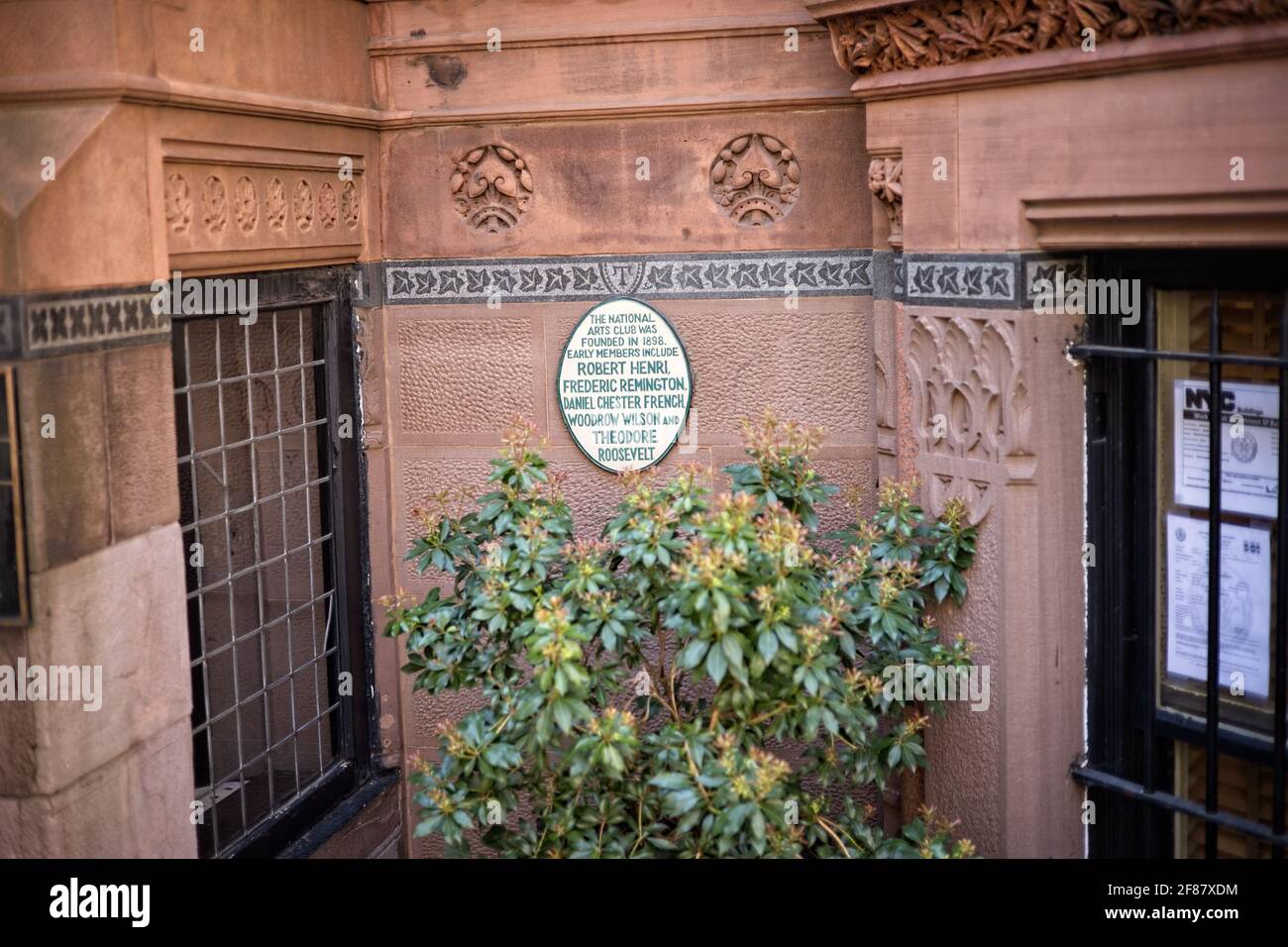 New York, NY, USA - April 11, 2021: Plaque indicating the names of famous people who founded The National Arts Club in Manhattan Stock Photo