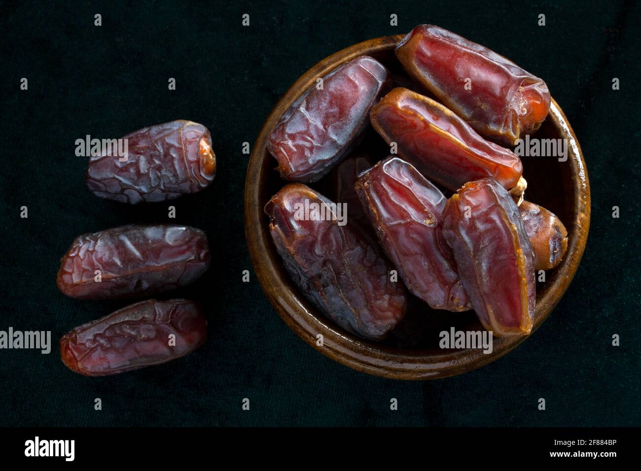 Raw Organic Medjool Dates Ready to Eat Stock Photo Alamy
