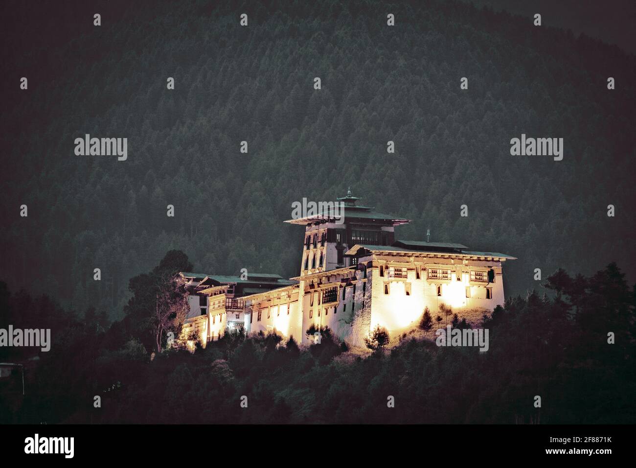 Jakar Dzong or Jakar Yugyal Dzong is the dzong or fortress of the Bumthang District in central Bhutan that was completed in 1667. Stock Photo