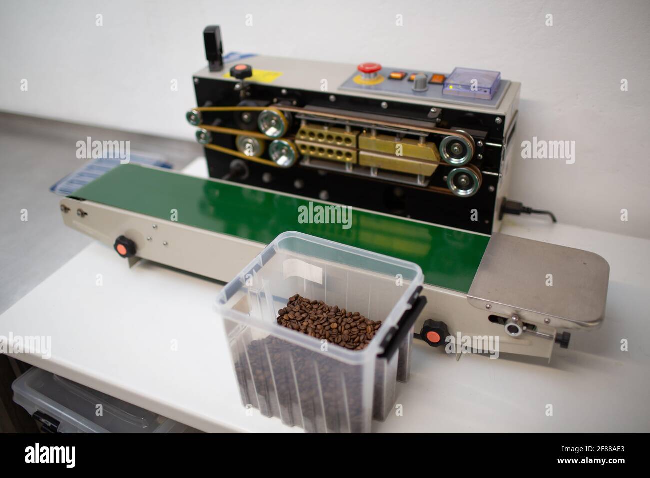 Vacuum sealed packaging hires stock photography and images Alamy