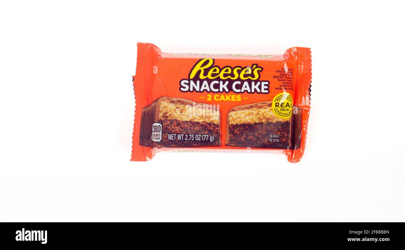 Reese's Snack Cakes with a cake layer, peanut butter creme and milk