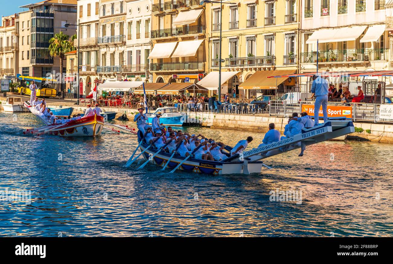 Scene of Languedoc jousting, on the royal canal in Sète, in Herault, in Occitanie, France Stock Photo