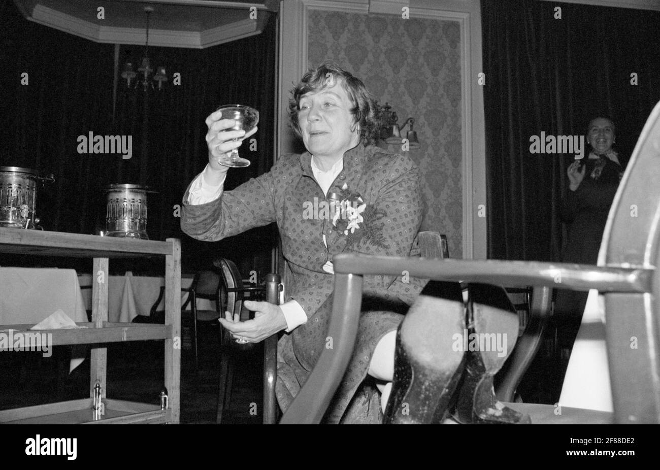 File photo dated 27/11/81 of Shirley Willaims putting her feet up and celebrating with a glass of champagne after her victory for the SDP-Liberal Alliance in the Crosby by-election. The former cabinet minister and Liberal Democrat peer, Baroness Williams of Crosby, has died aged 90, the Liberal Democrats have said. Issue date: Monday April 12, 2021. Stock Photo