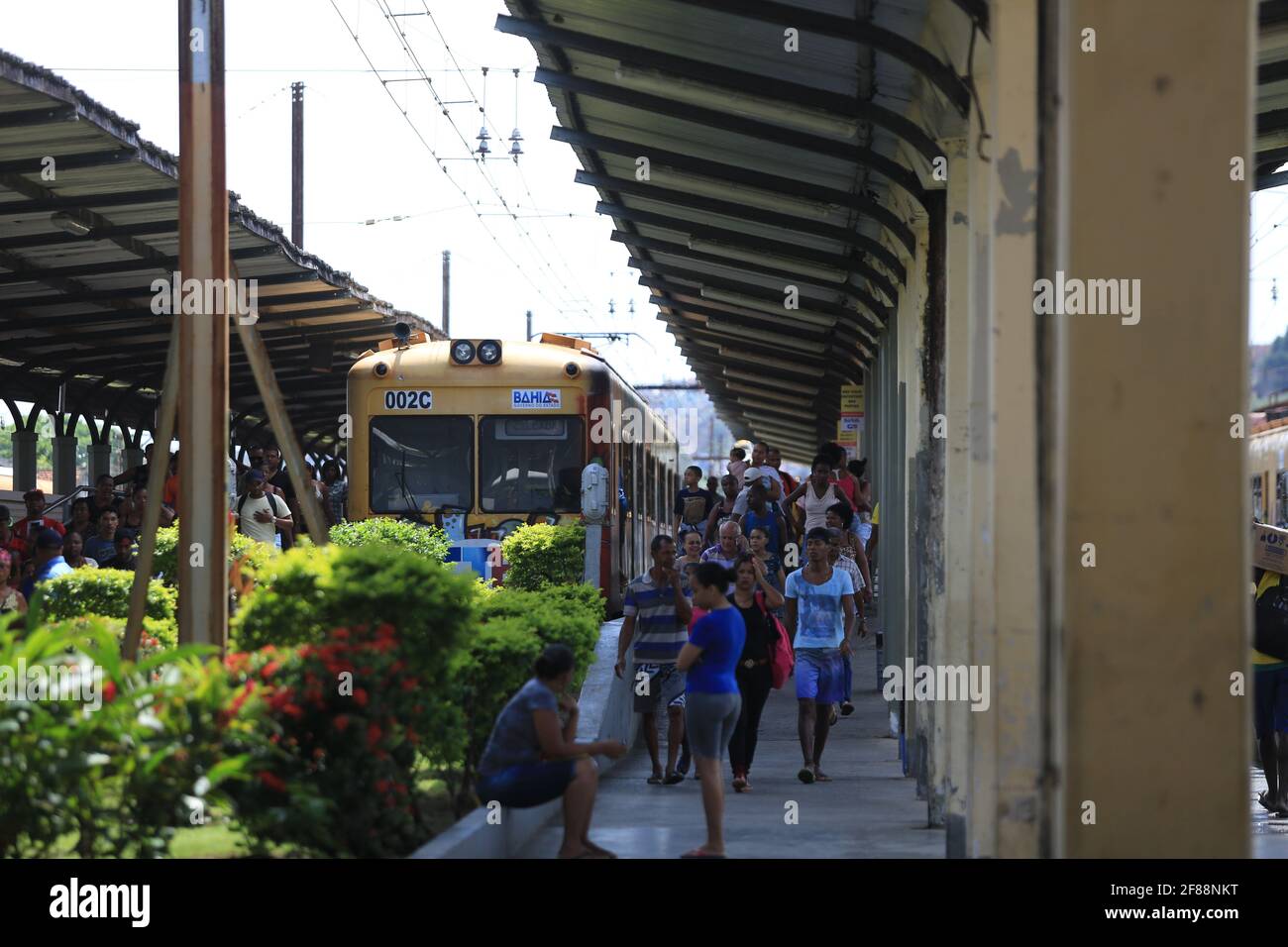Vista da Estação de Trem do bairro da Calçada em Salvador (BA). Após 72 horas parados os ferroviários retornam as atividades com os trens do Subúrbio. Stock Photo