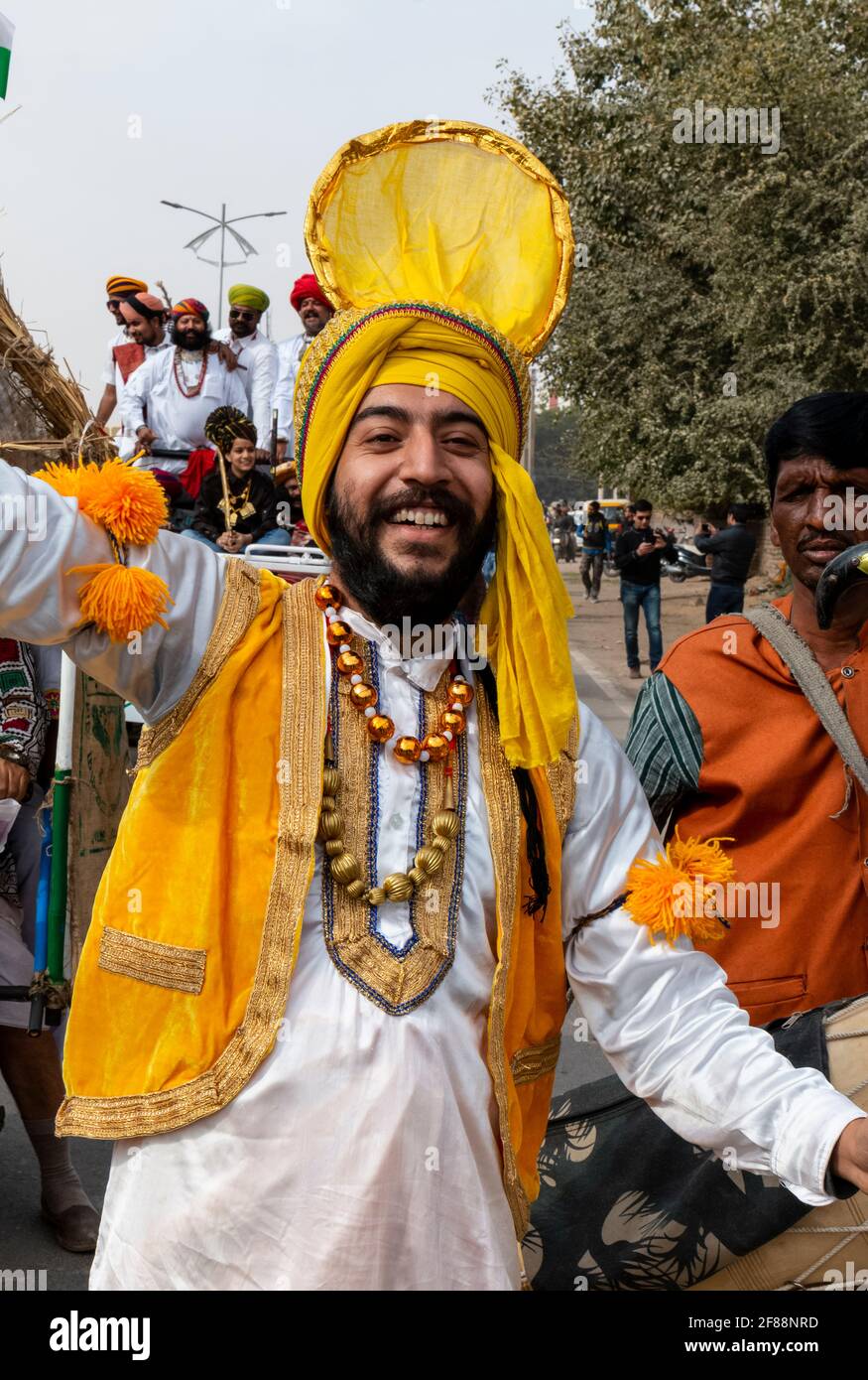 traditional punjabi dress for men