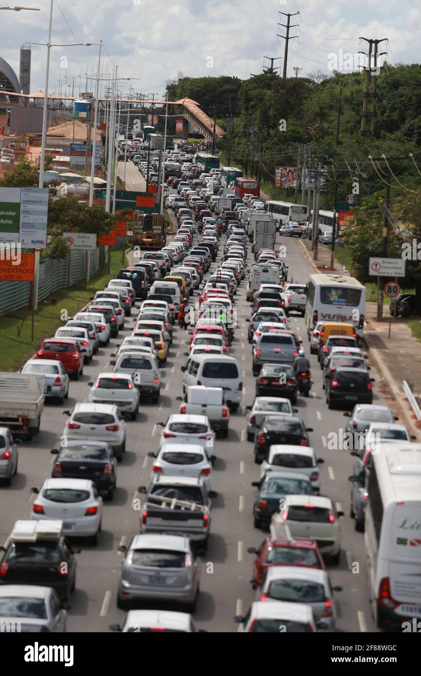 Vehicle congestion is seen on Avenida Luiz Viana in the city of ...