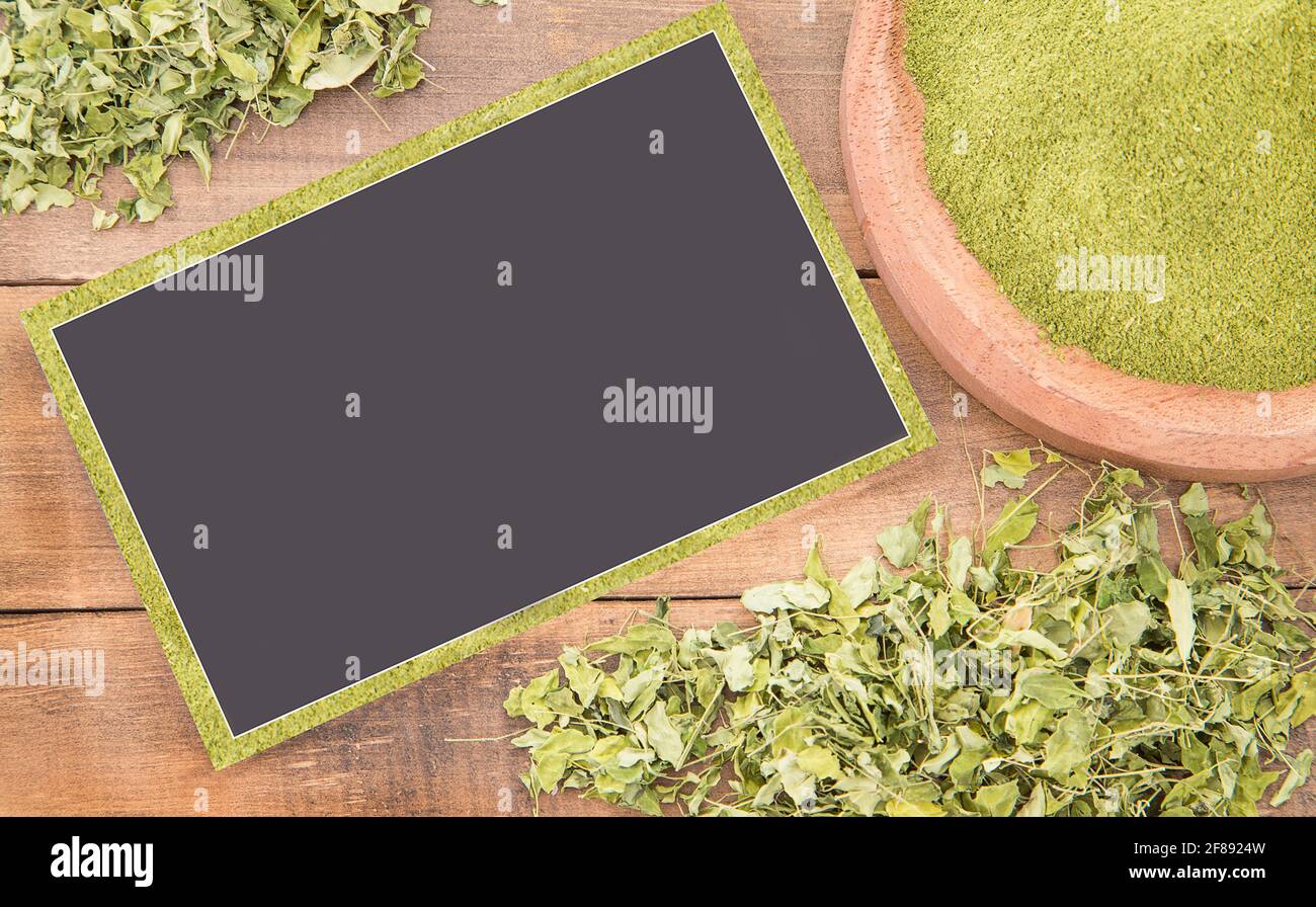 Leaves and moringa powder - Moringa oleifera Stock Photo - Alamy
