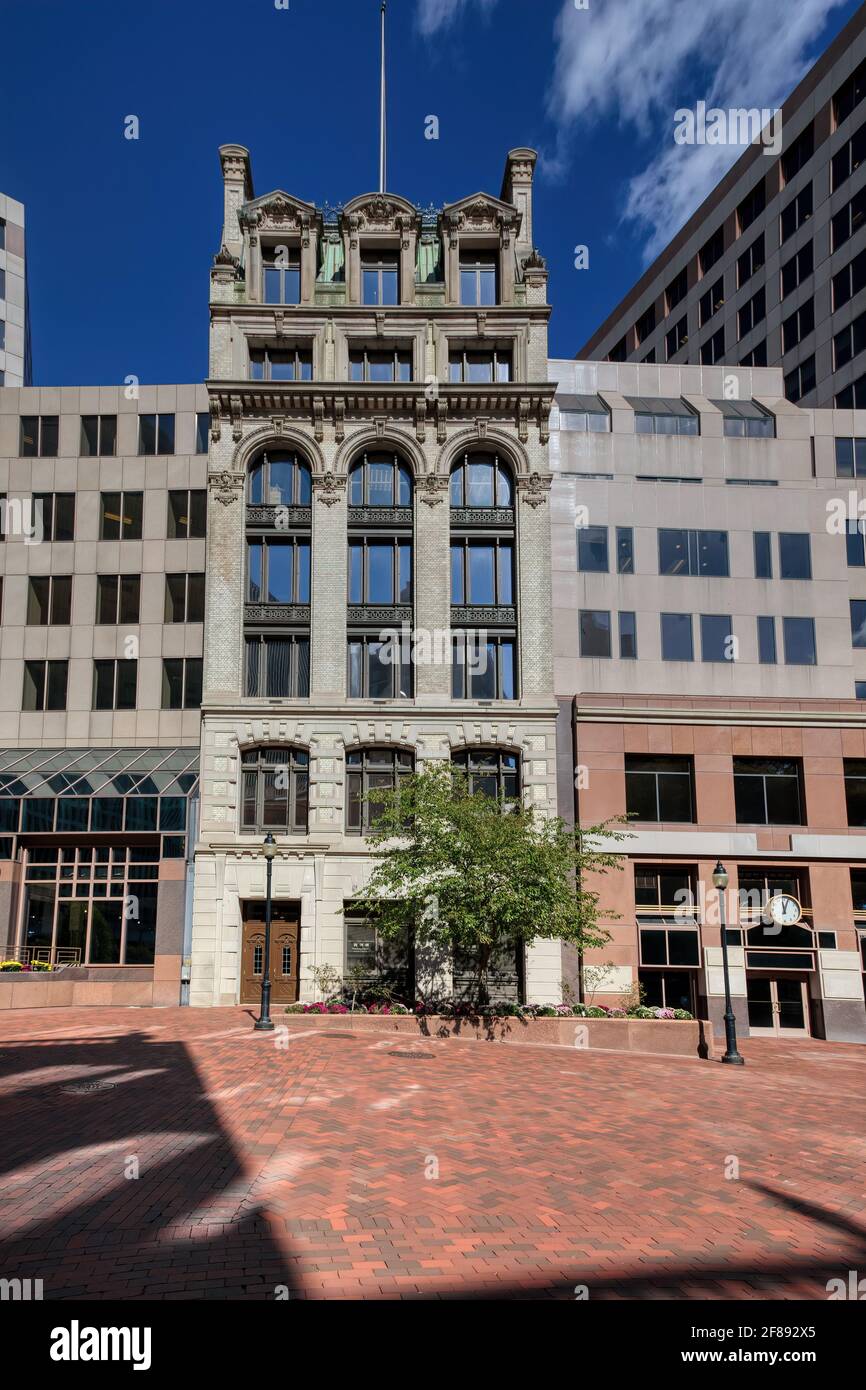House square hi-res stock photography and images - Alamy