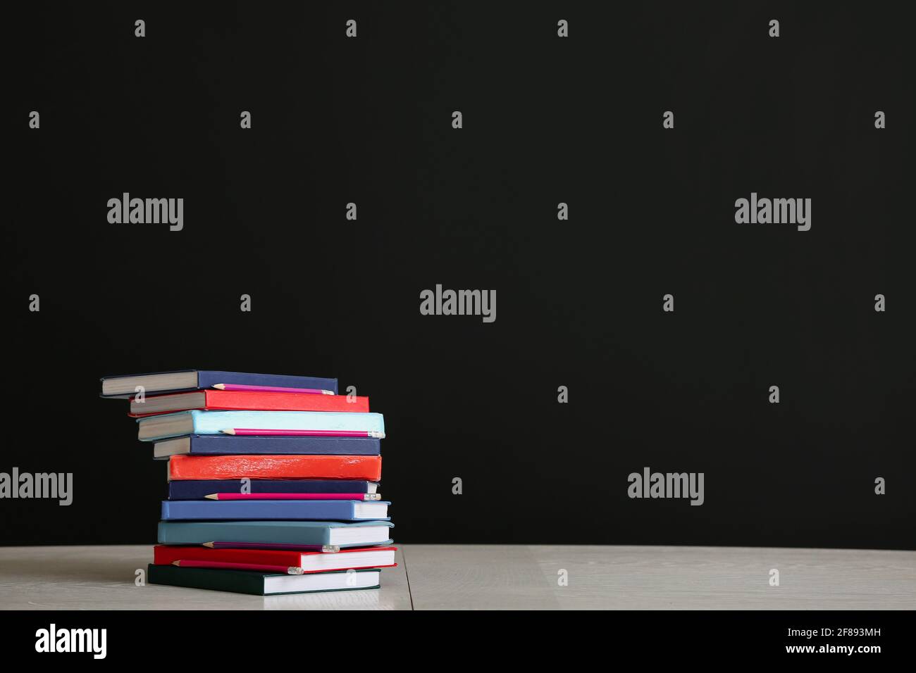 Chalk stack detail hi-res stock photography and images - Alamy