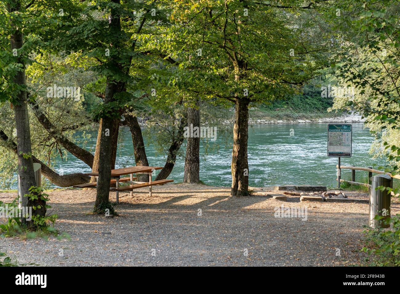 Picnic table by a river hi-res stock photography and images - Alamy