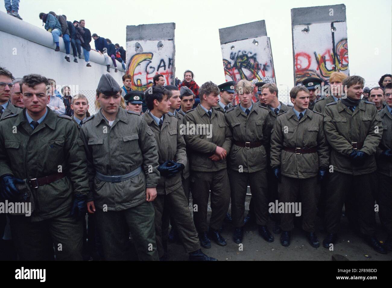 Berlin unification November 1989 Stock Photo Alamy