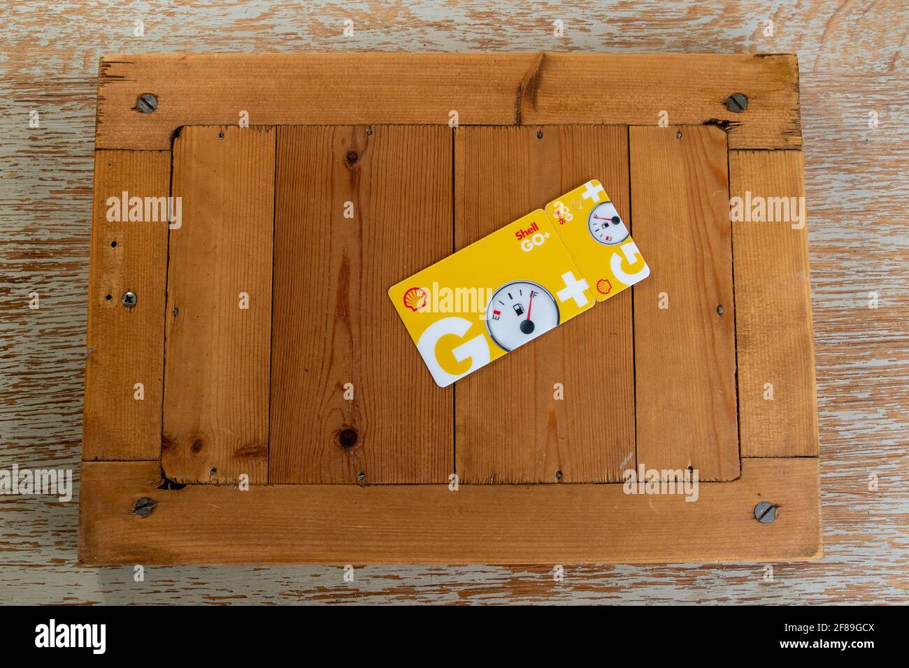 The Shell Go+ loyalty card in both credit card and keyring sizes Stock