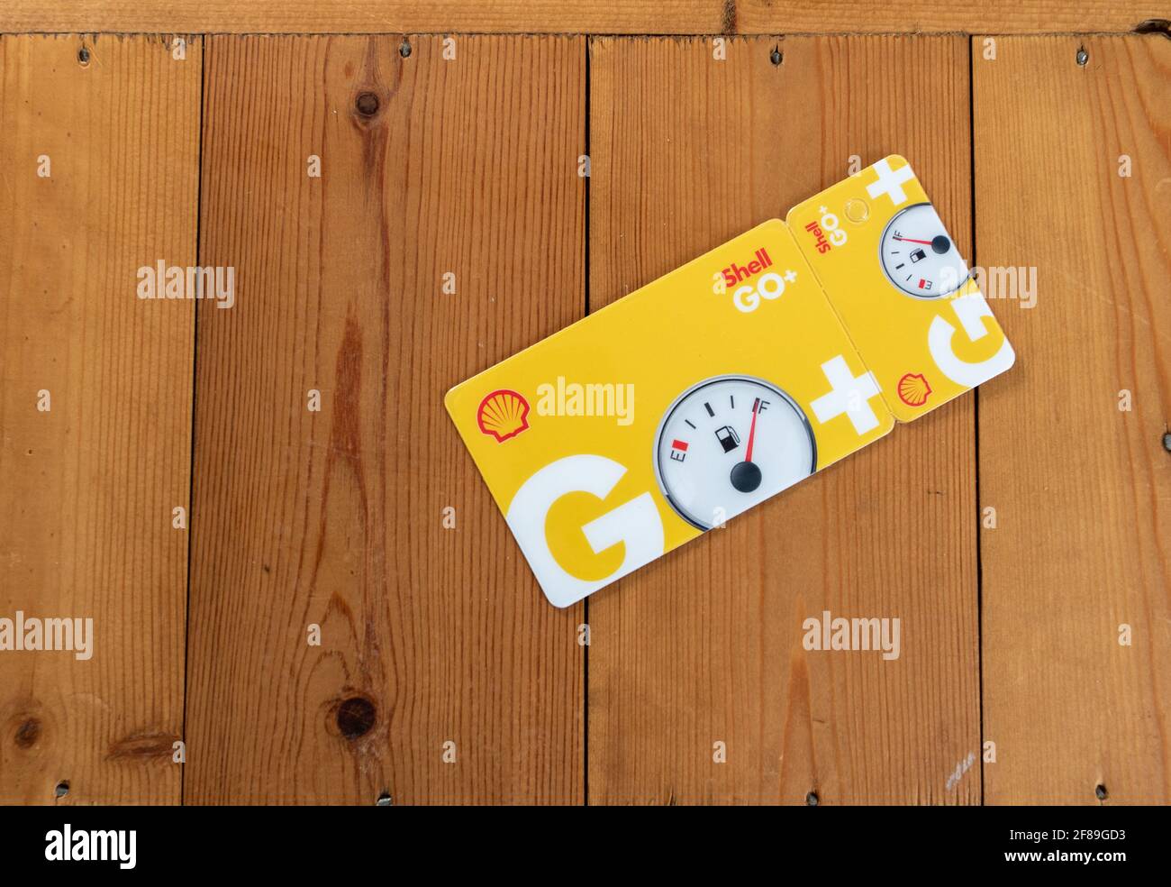 The Shell Go+ loyalty card in both credit card and keyring sizes Stock