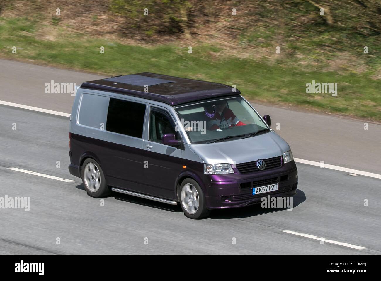 Volkswagen t5 hi-res stock photography and images - Alamy