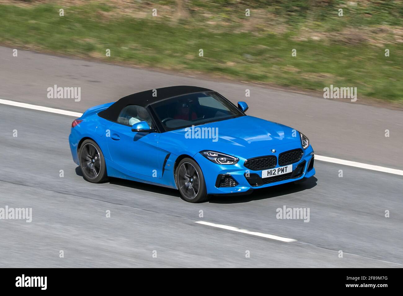 Bmw Z4 Roadster Sdrive i M Sport 2dr Auto High Resolution Stock Photography And Images Alamy