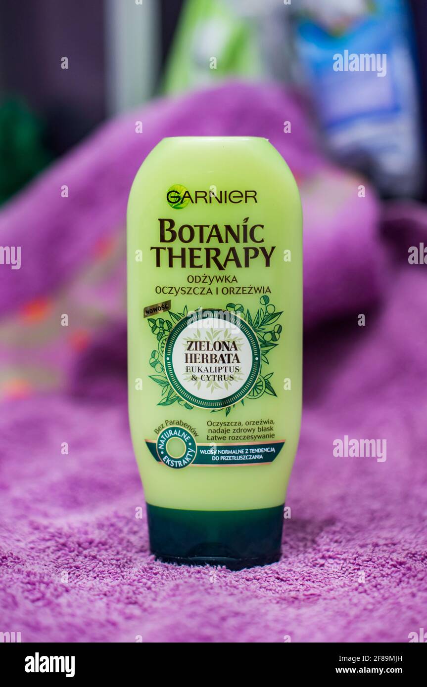 POZNAN, POLAND - Feb 17, 2018: Polish Garnier Botanic Therapy green tea  hair shampoo in a plastic bottle Stock Photo - Alamy