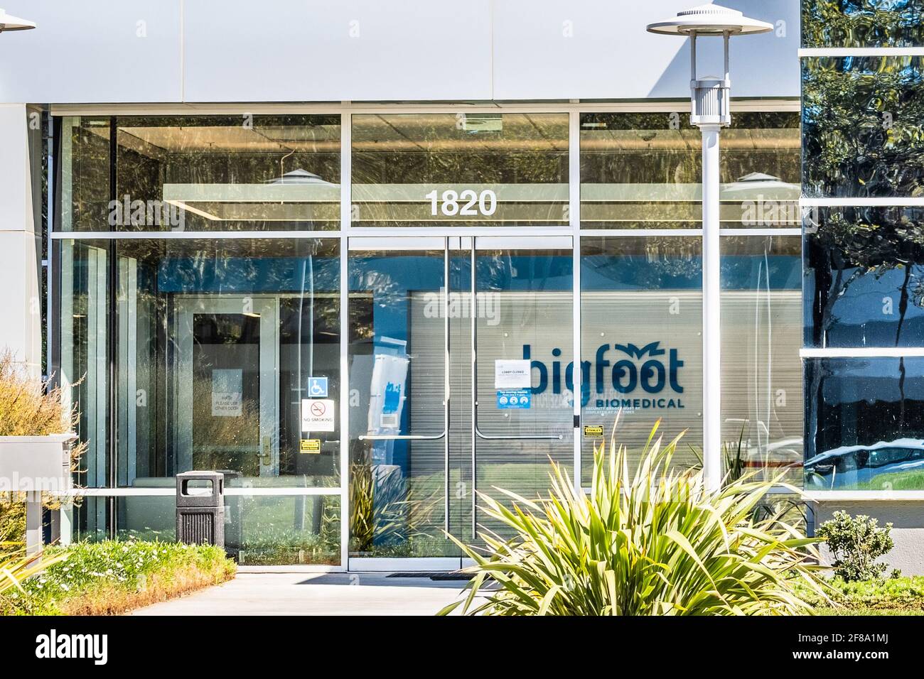 Insulin delivery system hires stock photography and images Alamy