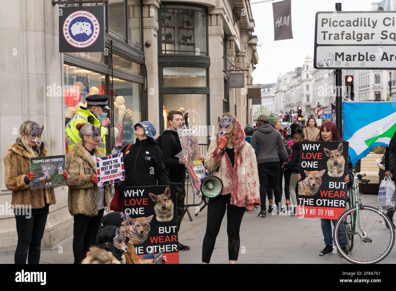 Canada Goose Peta Protest | hotelflowersinn.com