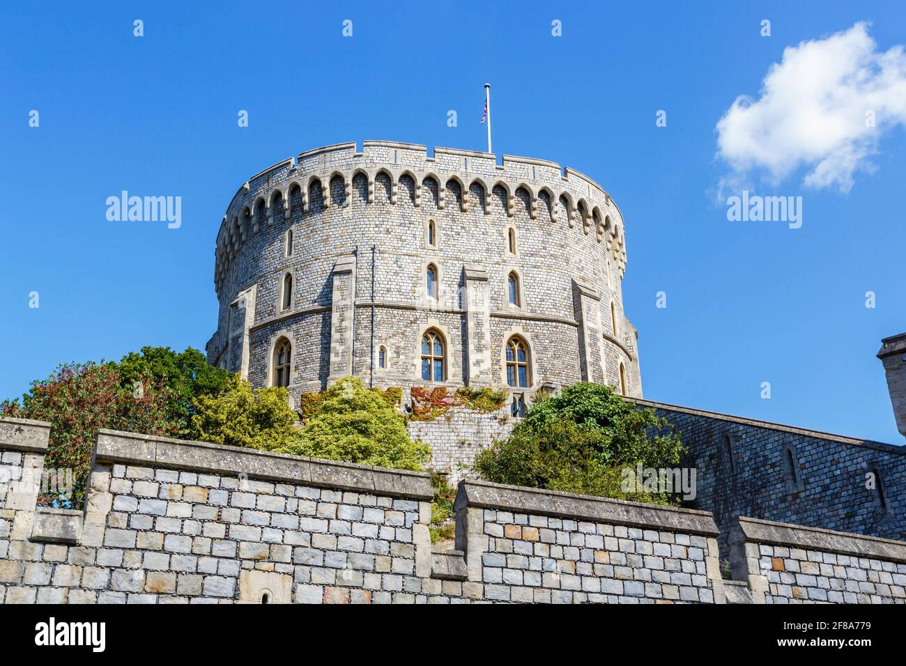 The Round Tower (keep) at historic Windsor Castle, the Queen's ...