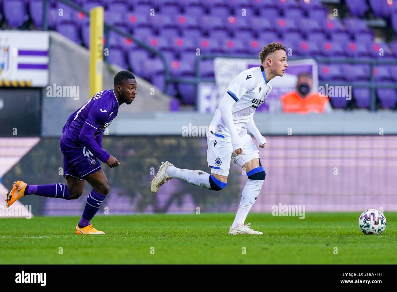 RSC Anderlecht on X: Club Brugge KV 1-4 #RSCA @ FULL TIME ! Goals : 6'  Okaka, 35' Praet, 79' Suárez (pen) & 93' Praet #COYM #cluand   / X