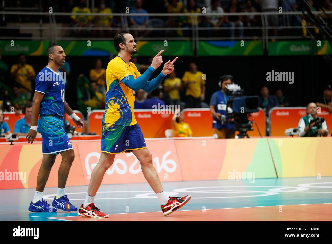 Brazilian mens national volleyball team wins gold medal final