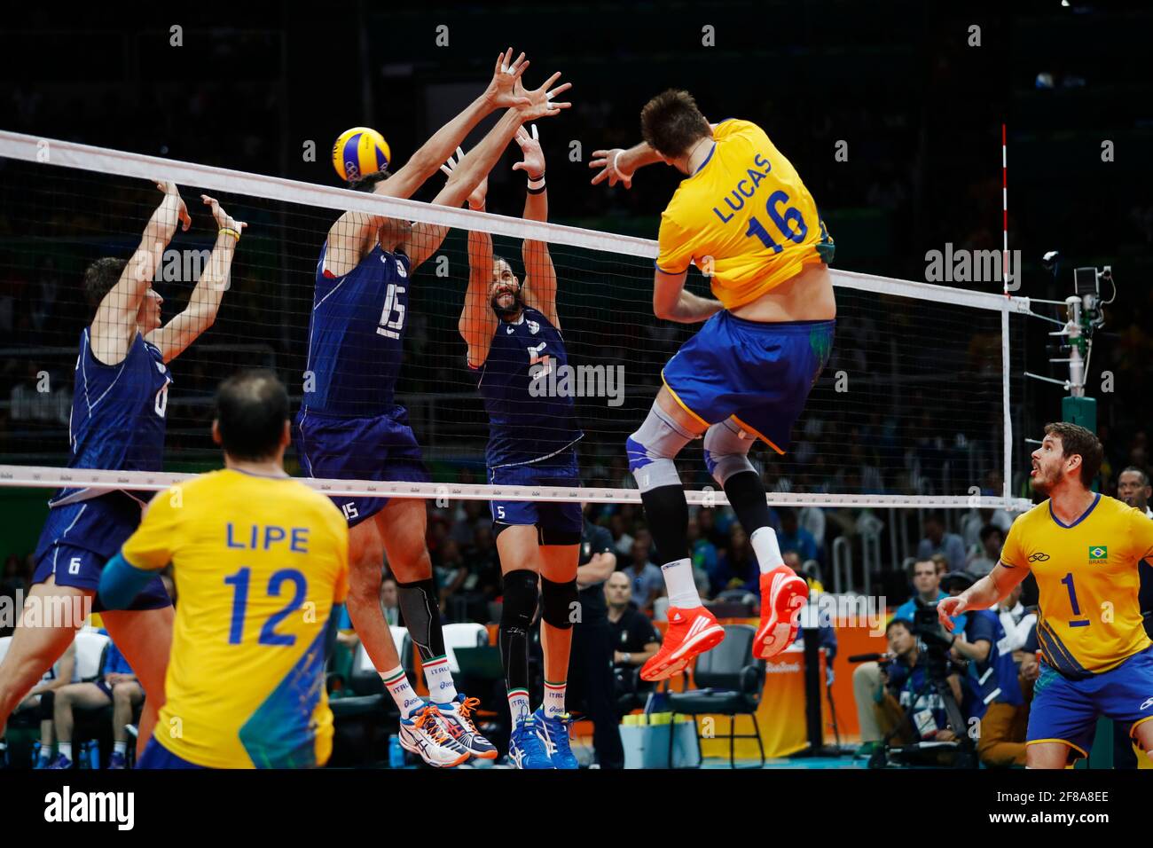 The world champion brazilian volleyball hi-res stock photography and ...