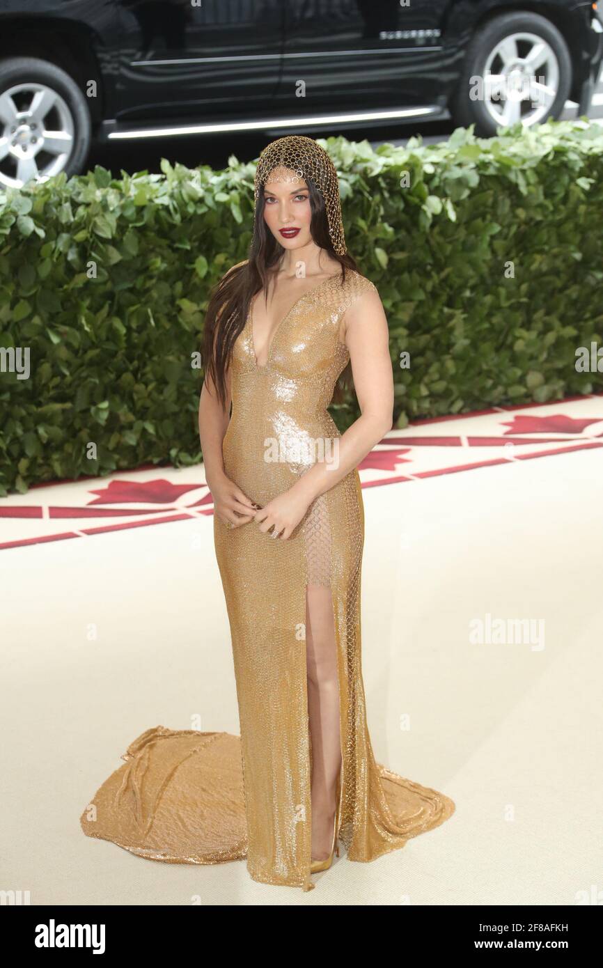 Olivia Munn arrives to the 2018 Met Costume Gala Heavenly Bodies, held at  the Metropolitan Museum